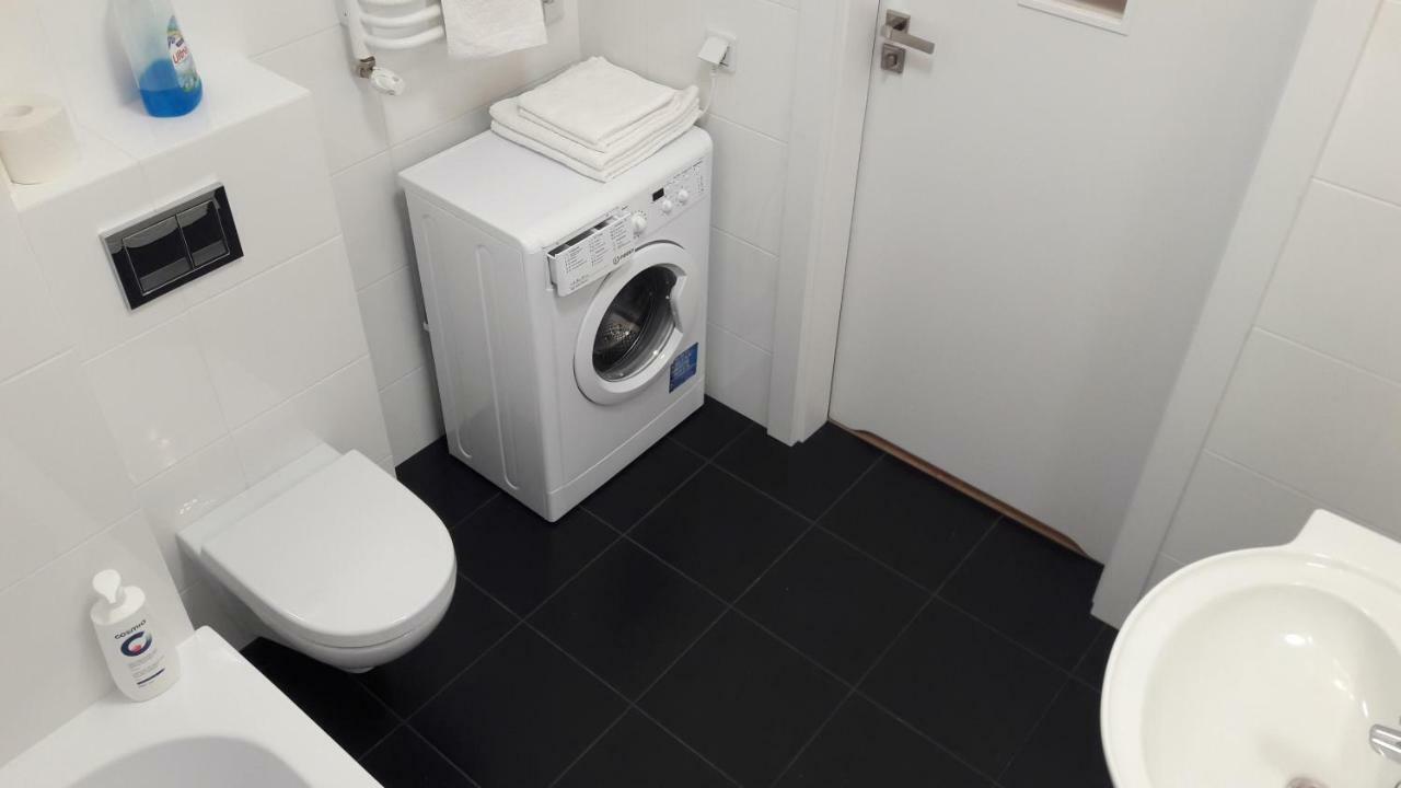 Newburg Apartments Wolska Varsó Kültér fotó